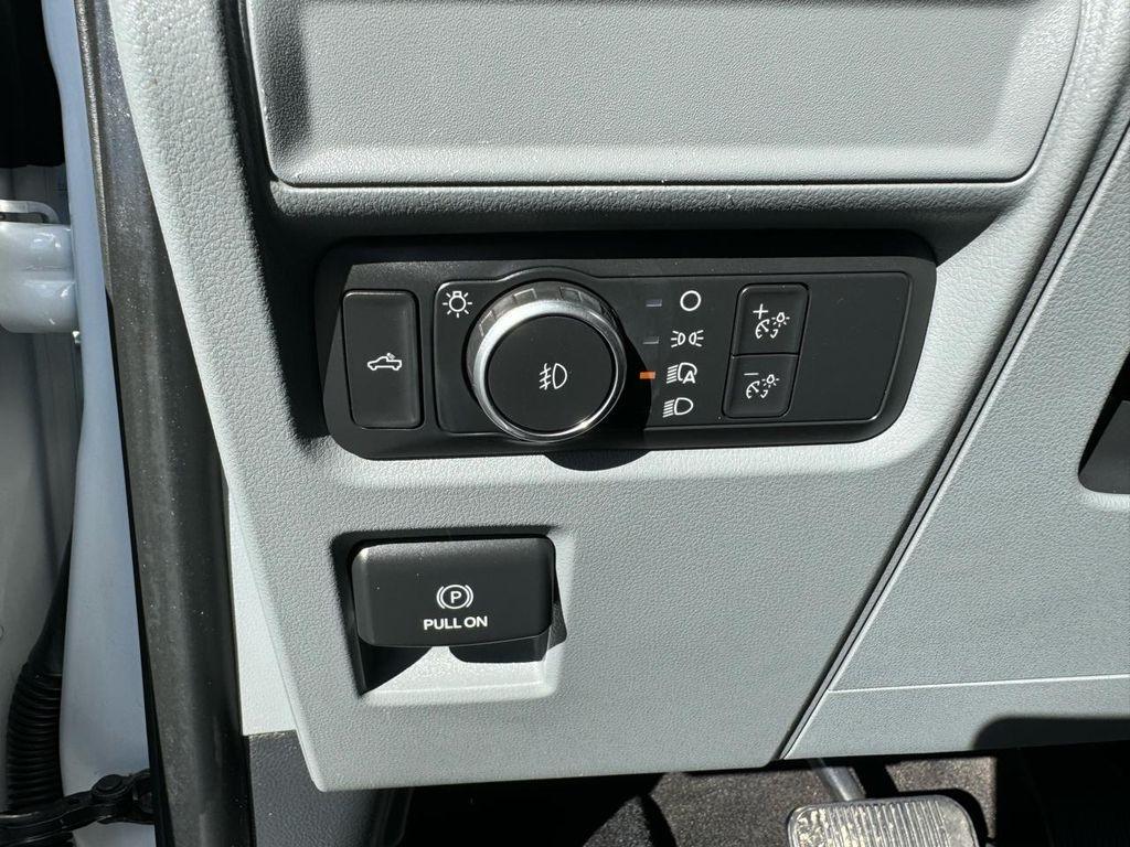 Ford F-150 XLT SuperCrew 4WD 2022