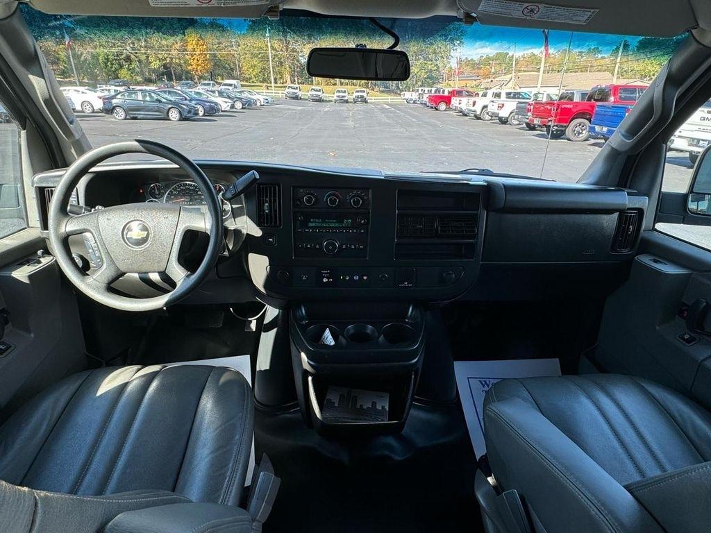 Chevrolet Express Cargo Van RWD 2500 135" 2019