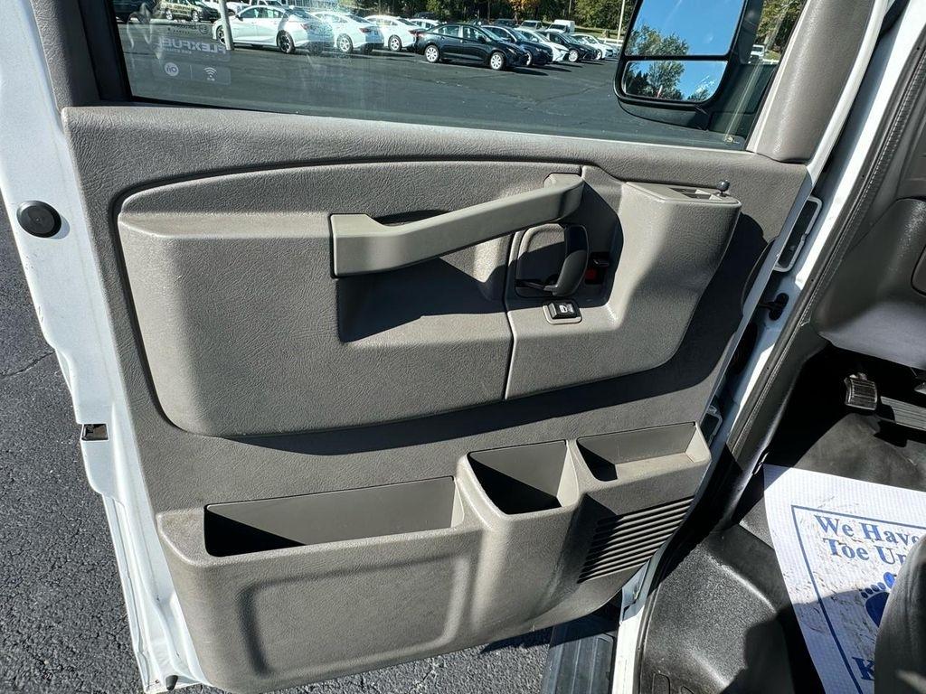 Chevrolet Express Cargo Van RWD 2500 135" 2019