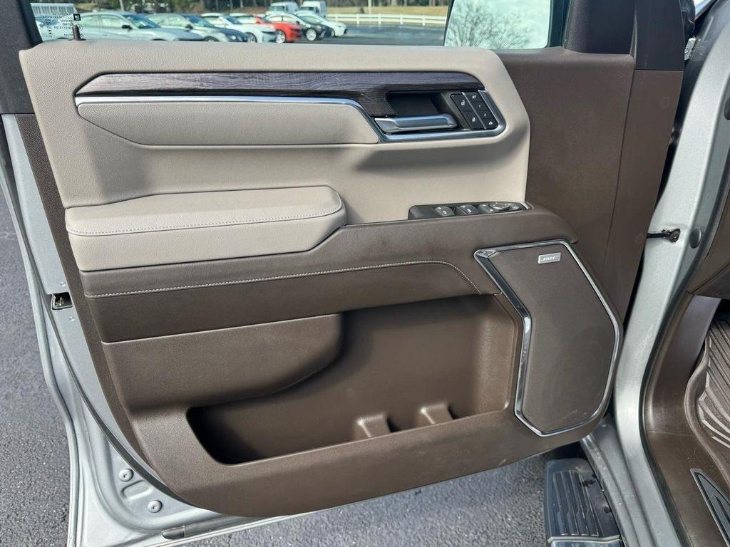 Chevrolet Silverado 1500 4WD Crew Cab 147" LTZ 2024