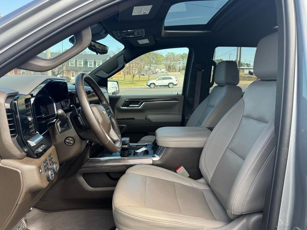 Chevrolet Silverado 1500 4WD Crew Cab 147" LTZ 2024