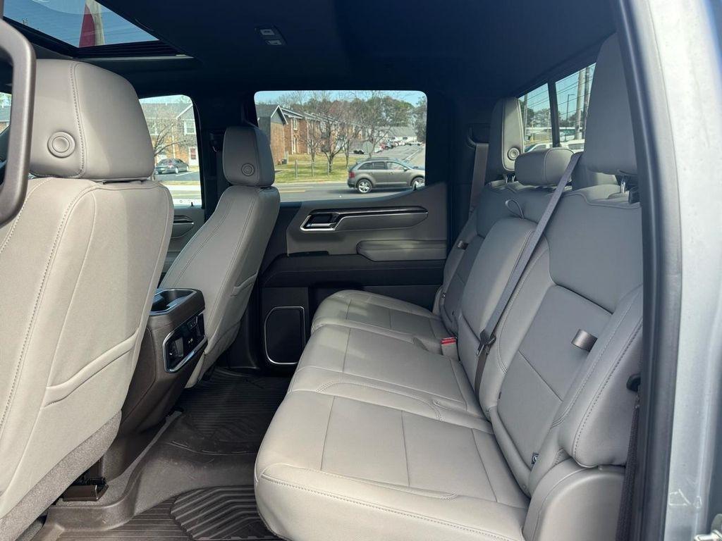 Chevrolet Silverado 1500 4WD Crew Cab 147" LTZ 2024