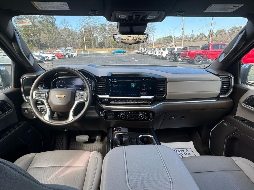 Chevrolet Silverado 1500 4WD Crew Cab 147" LTZ 2024