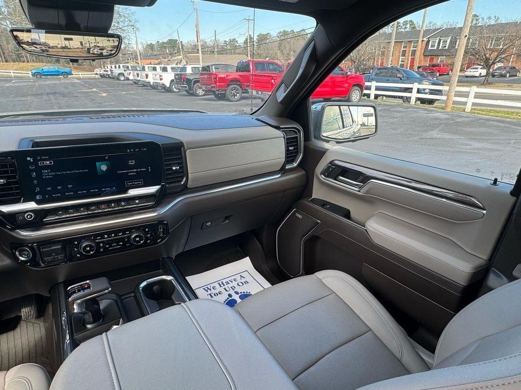 Chevrolet Silverado 1500 4WD Crew Cab 147" LTZ 2024