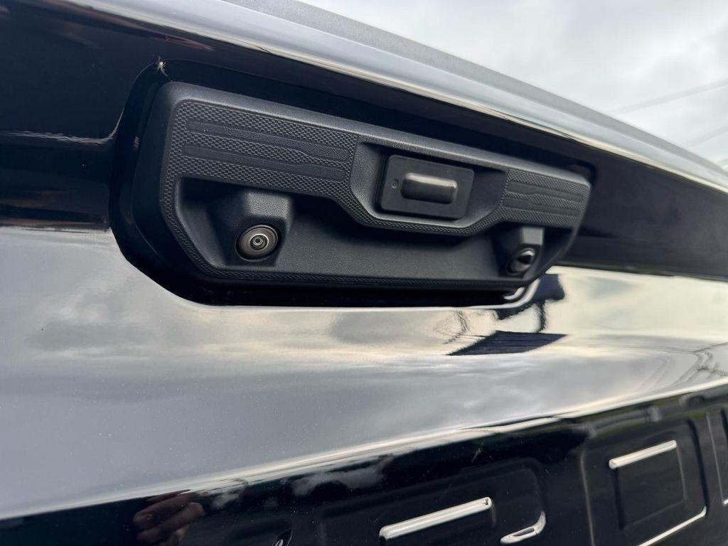 Chevrolet Silverado 1500 4WD Crew Cab 147" LTZ 2023