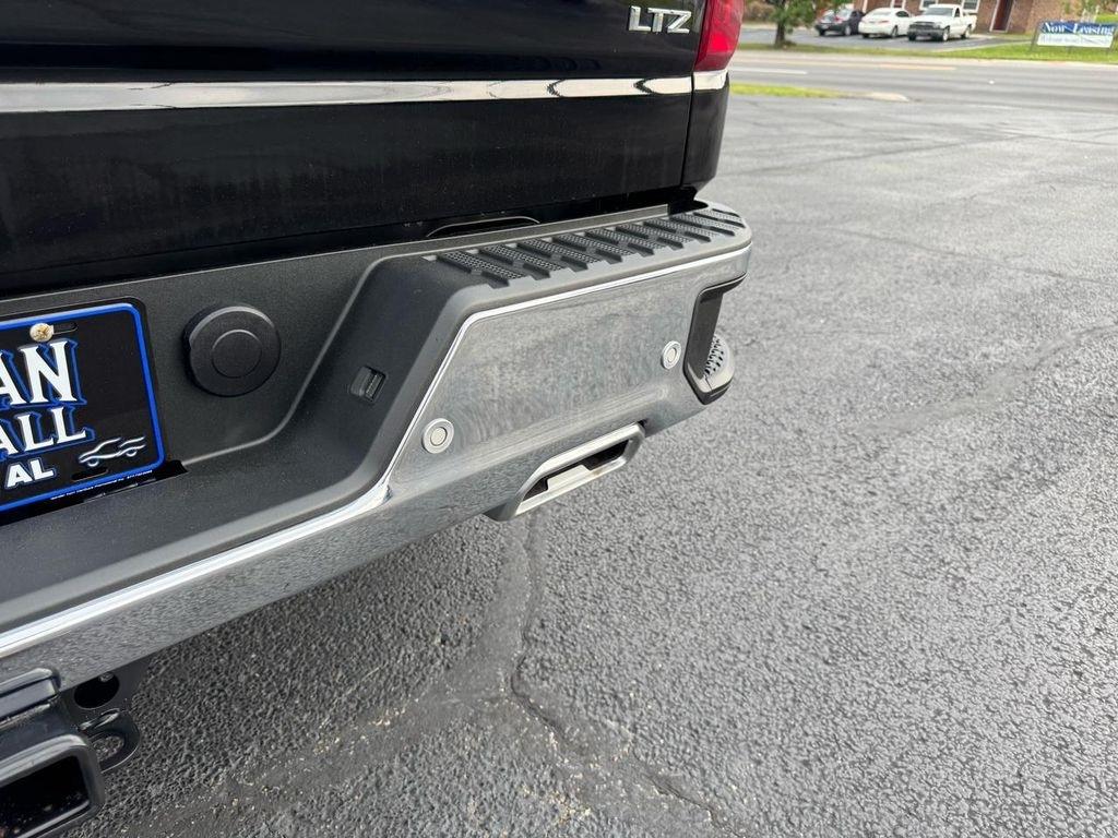 Chevrolet Silverado 1500 4WD Crew Cab 147" LTZ 2023
