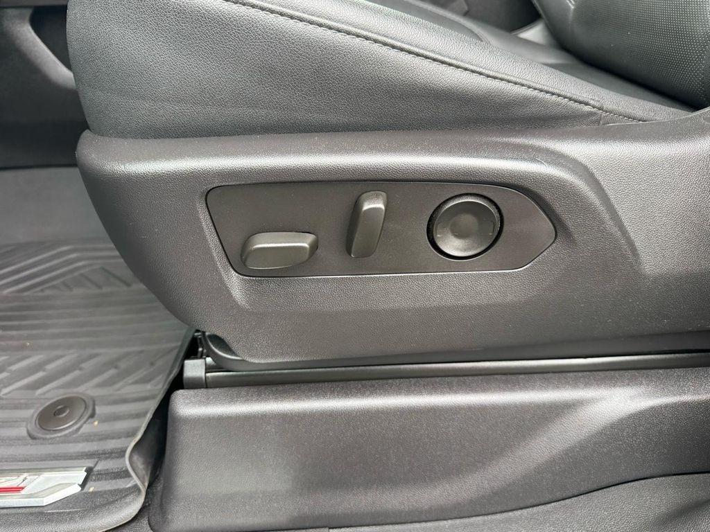 Chevrolet Silverado 1500 4WD Crew Cab 147" LTZ 2023