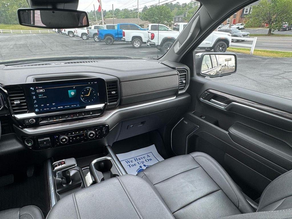 Chevrolet Silverado 1500 4WD Crew Cab 147" LTZ 2023