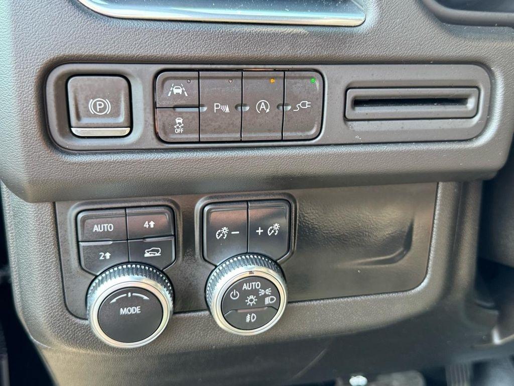 GMC Yukon 4WD 4dr SLE 2022