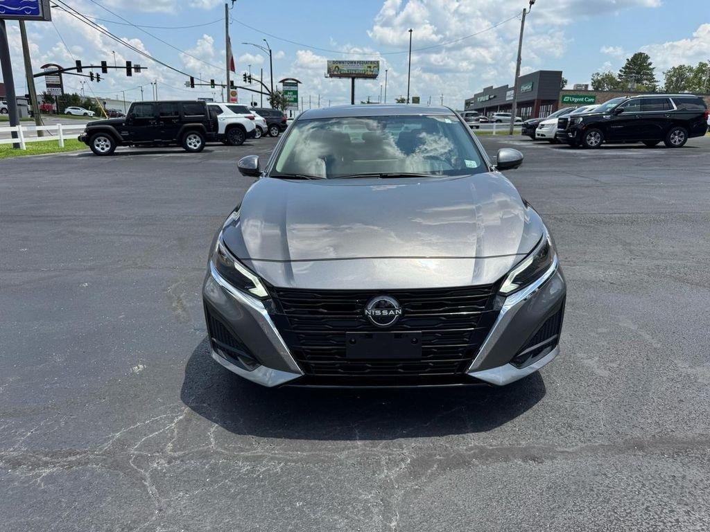 Nissan Altima 2.5 SL Sedan 2024