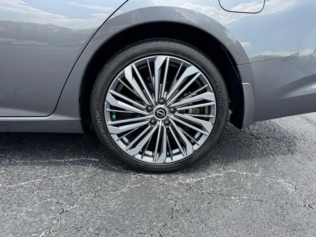 Nissan Altima 2.5 SL Sedan 2024