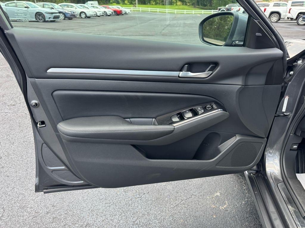 Nissan Altima 2.5 SL Sedan 2024