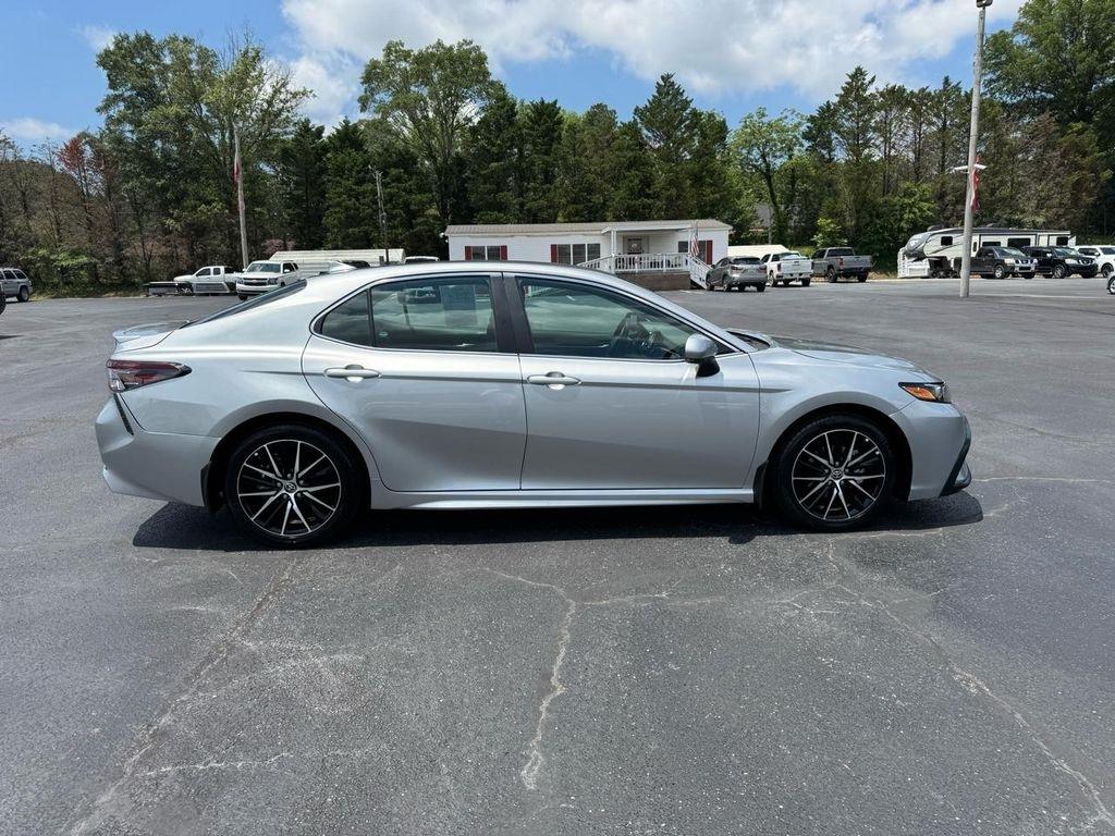 Toyota Camry SE Auto AWD (Natl) 2024