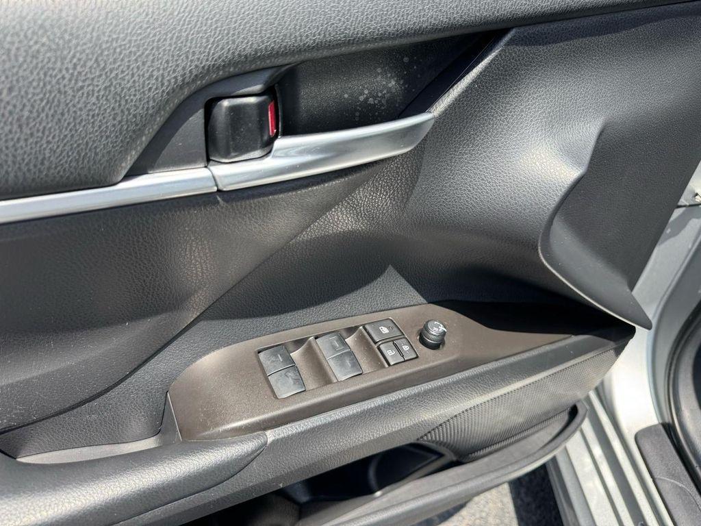 Toyota Camry SE Auto AWD (Natl) 2024
