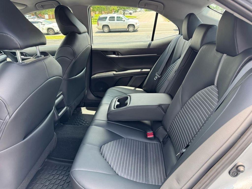Toyota Camry SE Auto AWD (Natl) 2024
