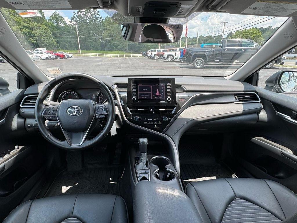 Toyota Camry SE Auto AWD (Natl) 2024