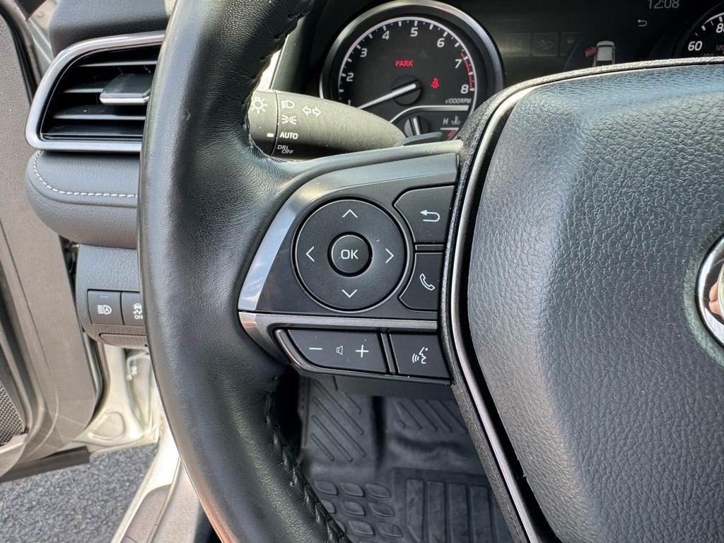 Toyota Camry SE Auto AWD (Natl) 2024