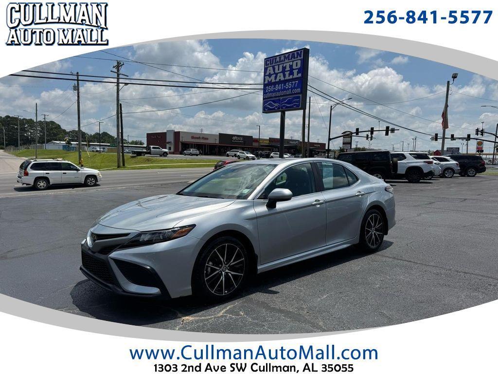 Toyota Camry SE Auto AWD (Natl) 2024