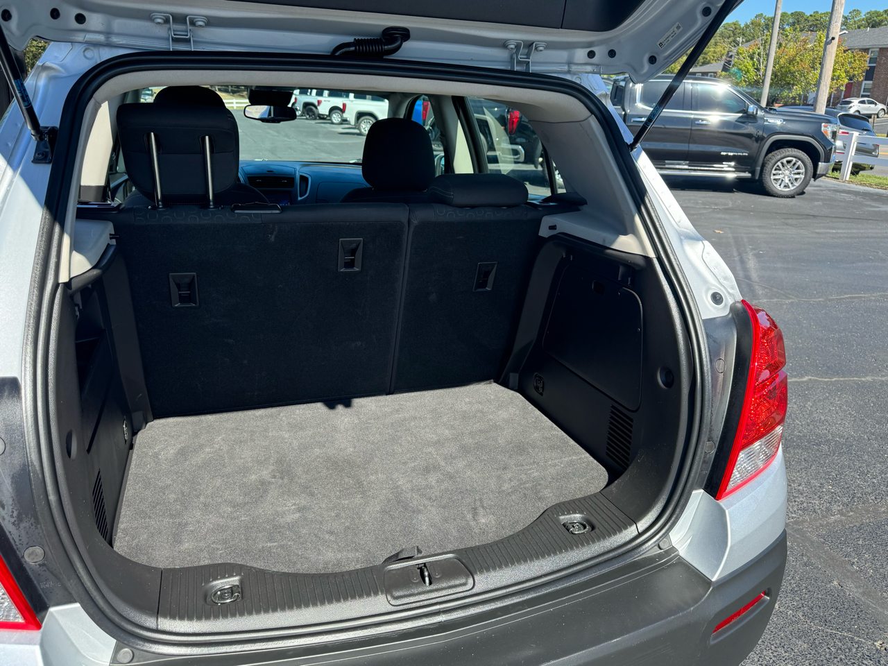 2015 Chevrolet Trax LS photo 3