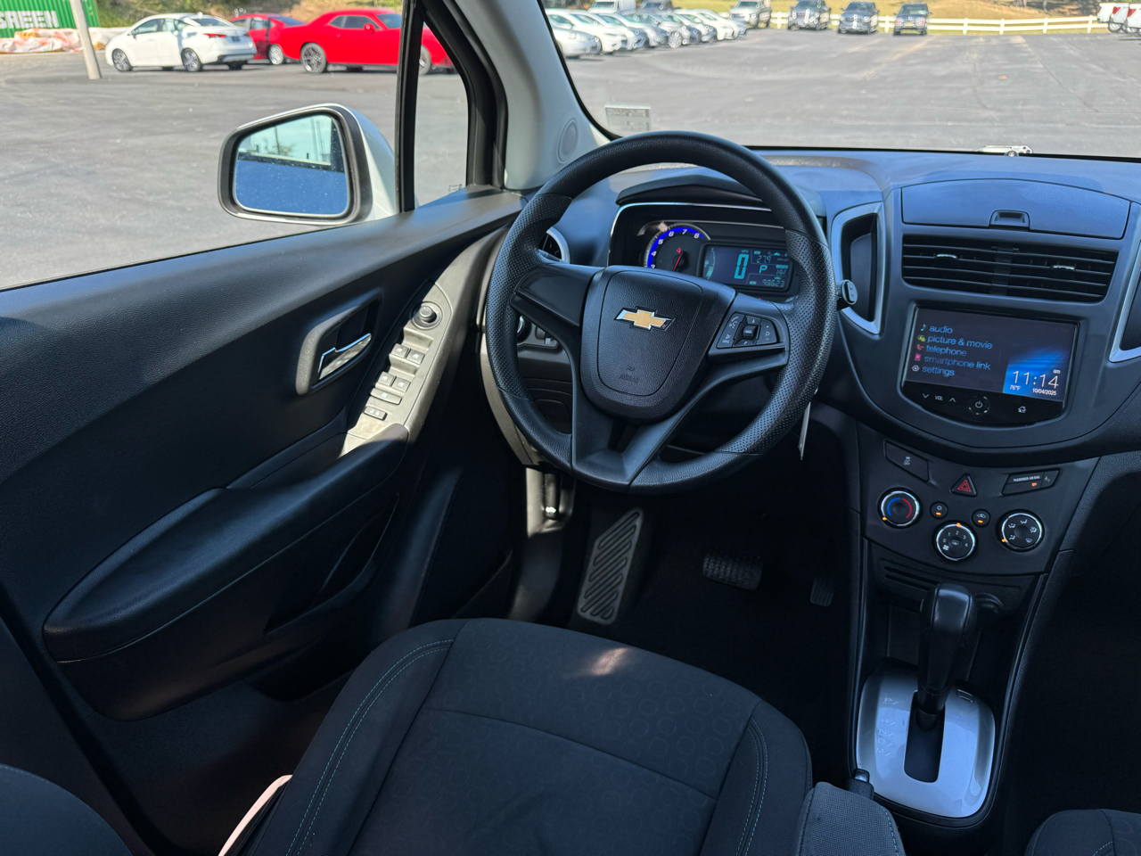 2015 Chevrolet Trax LS photo 5