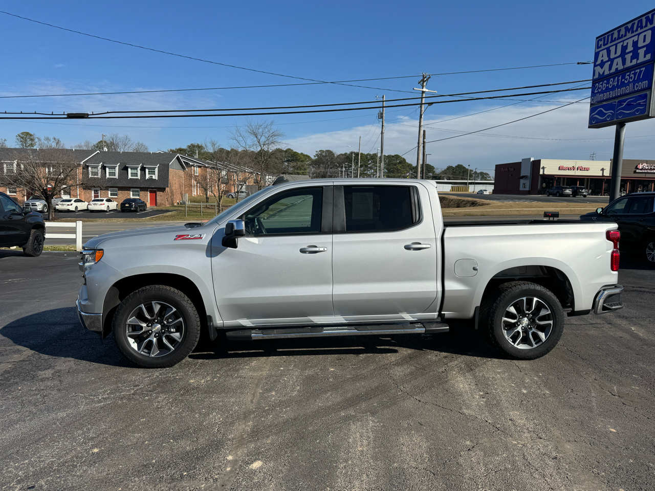Chevrolet Silverado 1500 4WD Crew Cab 147" LT w/1LT 2022