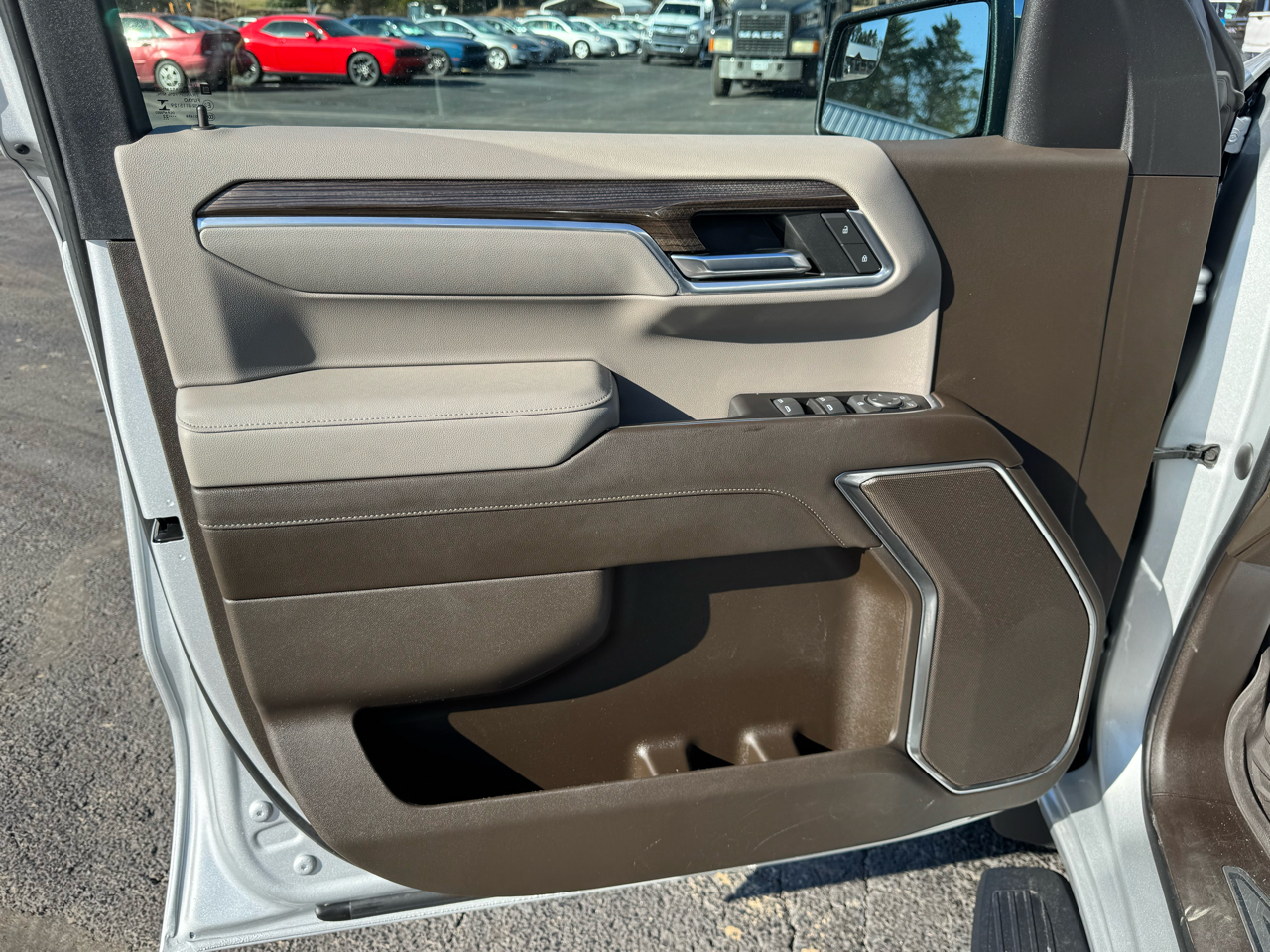 Chevrolet Silverado 1500 4WD Crew Cab 147" LT w/1LT 2022