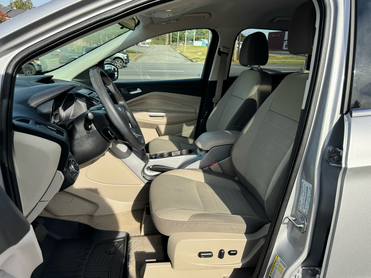 Ford Escape FWD 4dr SE 2015 Ford Escape FWD 4dr SE 2015