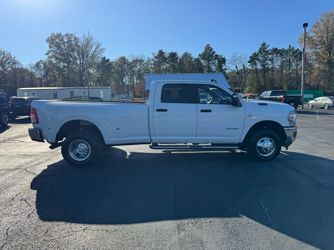 RAM 3500 Big Horn 4x4 Crew Cab 8' Box 2024