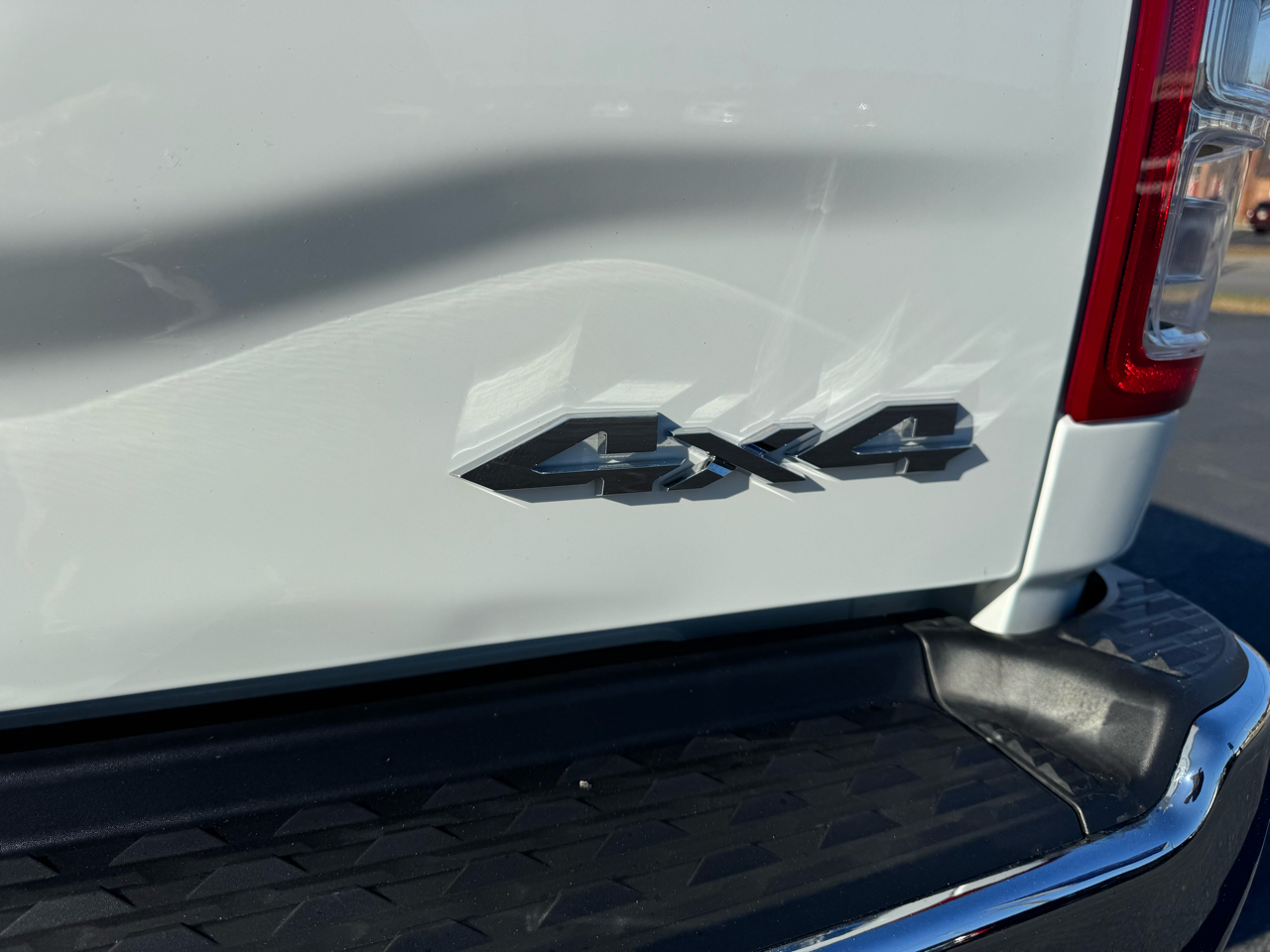 RAM 3500 Big Horn 4x4 Crew Cab 8' Box 2024