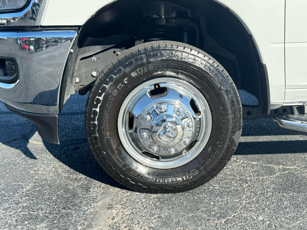 RAM 3500 Big Horn 4x4 Crew Cab 8' Box 2024