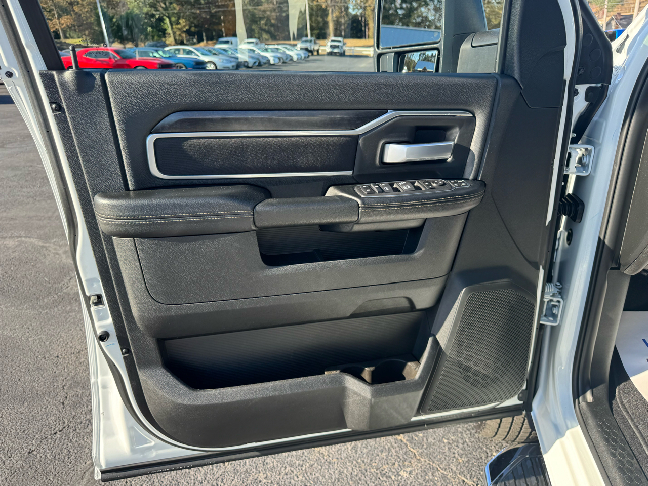 RAM 3500 Big Horn 4x4 Crew Cab 8' Box 2024