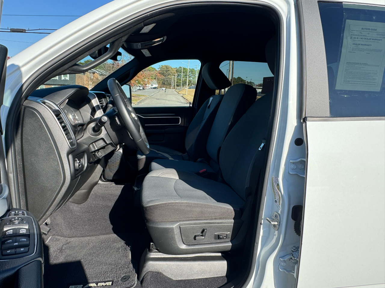 RAM 3500 Big Horn 4x4 Crew Cab 8' Box 2024