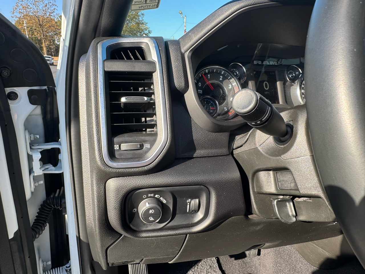 RAM 3500 Big Horn 4x4 Crew Cab 8' Box 2024