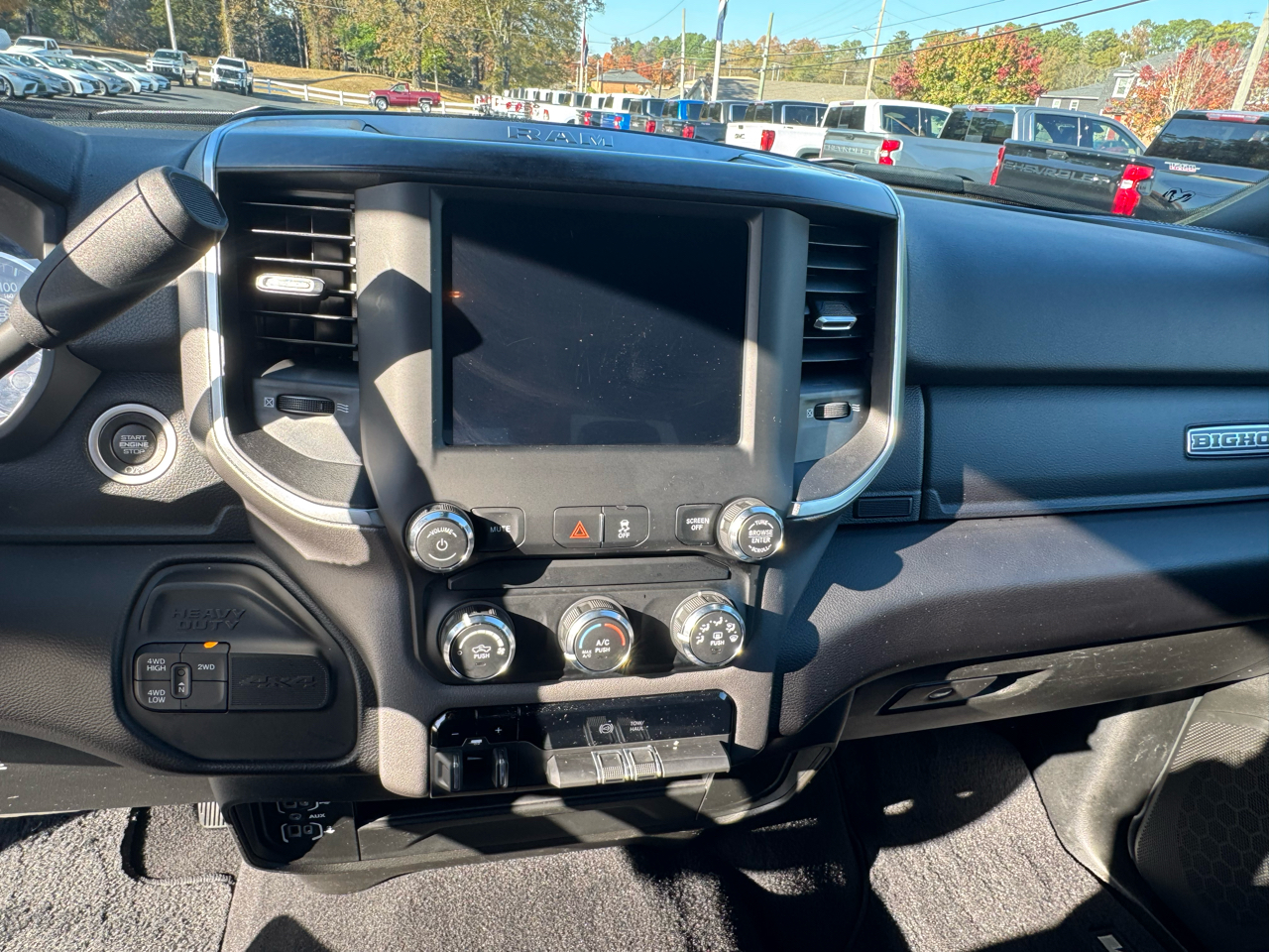 RAM 3500 Big Horn 4x4 Crew Cab 8' Box 2024