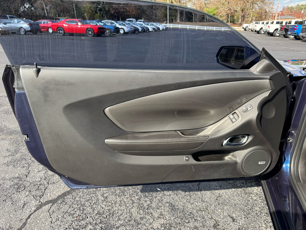 2011 Chevrolet Camaro 2LT photo 3