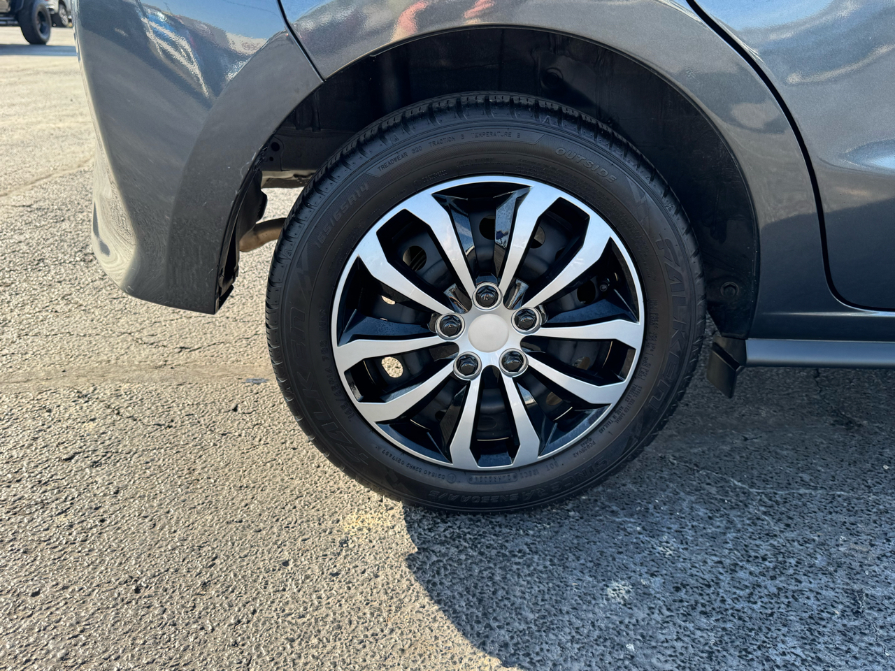 Mitsubishi Mirage ES CVT 2024