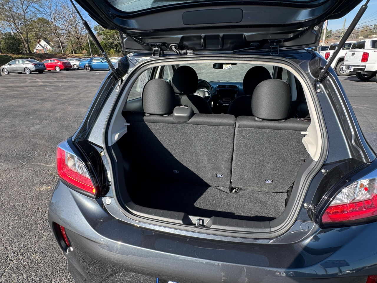 Mitsubishi Mirage ES CVT 2024