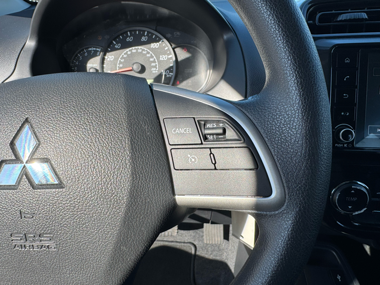 Mitsubishi Mirage ES CVT 2024