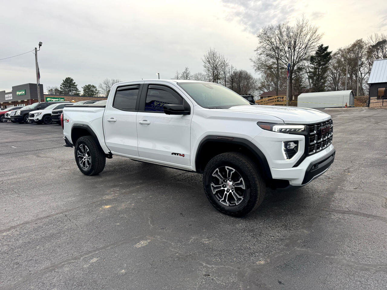 GMC Canyon 4WD Crew Cab AT4 2023