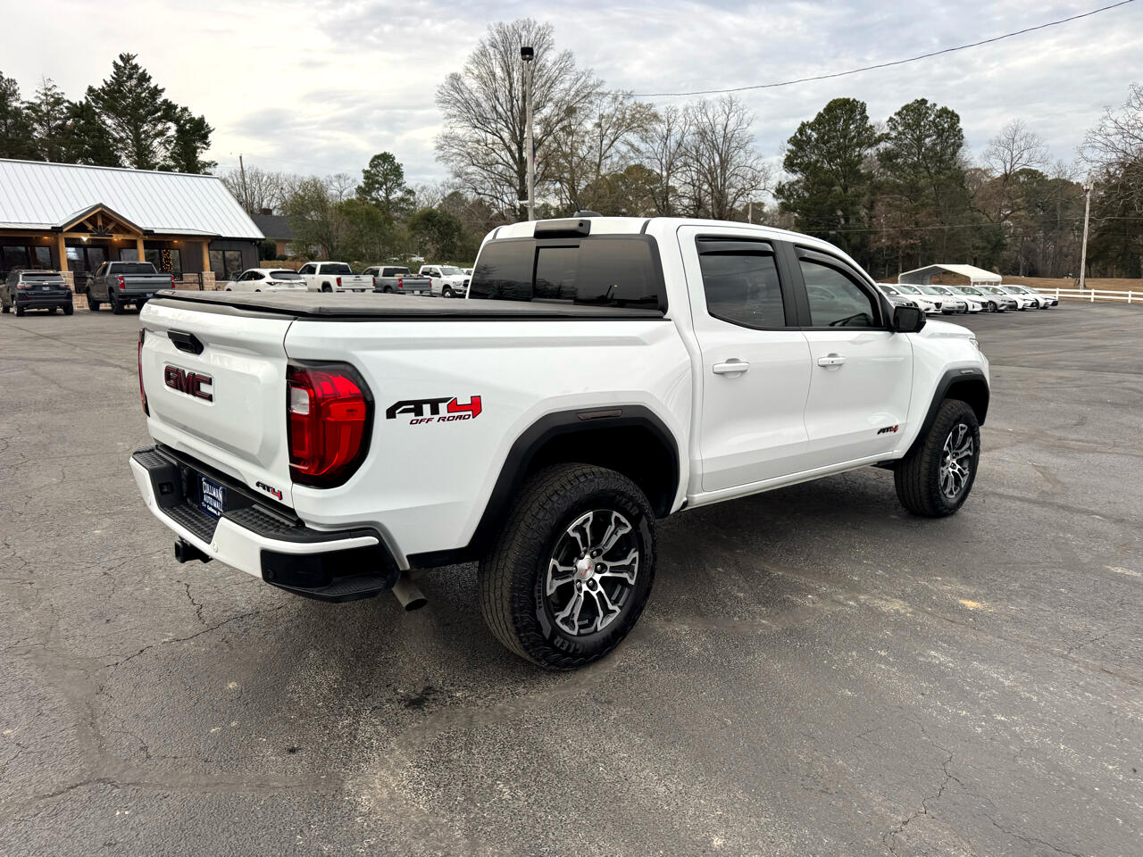 GMC Canyon 4WD Crew Cab AT4 2023