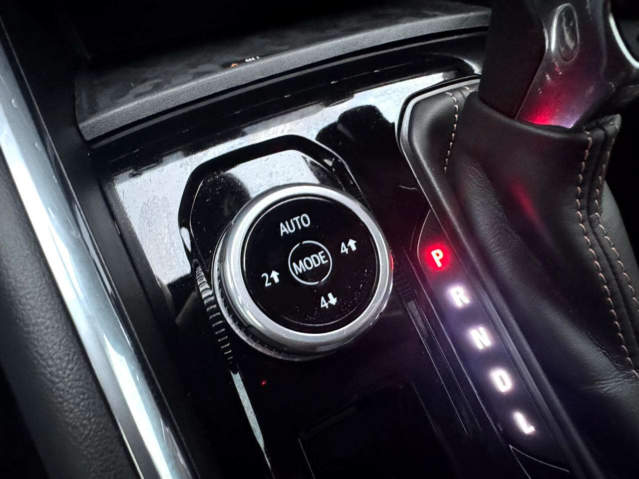 GMC Canyon 4WD Crew Cab AT4 2023