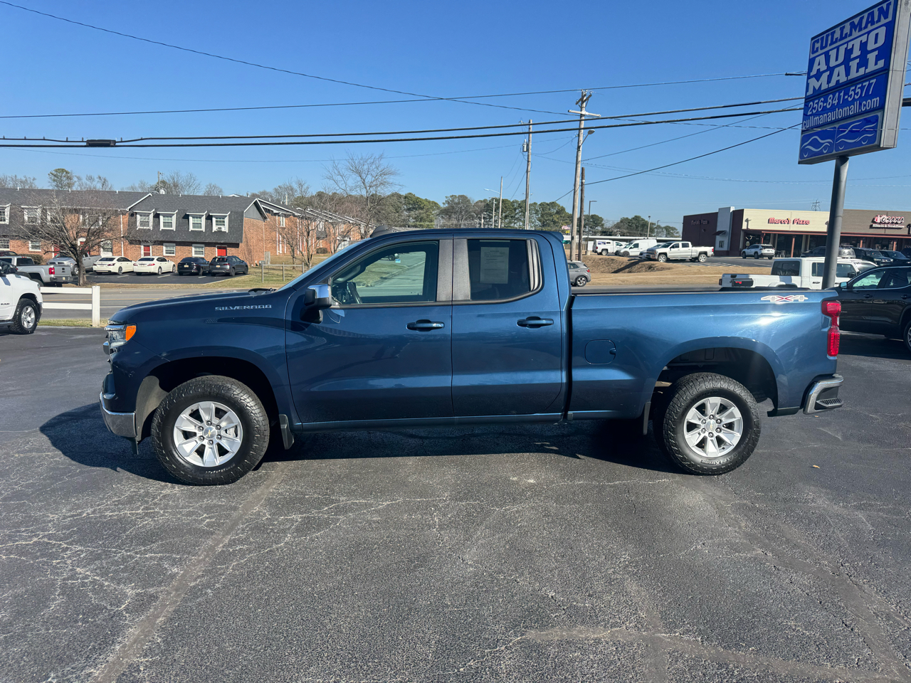 Chevrolet Silverado 1500 4WD Double Cab 147" LT w/1LT 2022