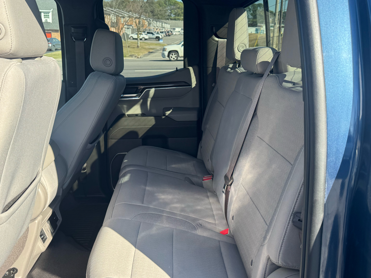 Chevrolet Silverado 1500 4WD Double Cab 147" LT w/1LT 2022