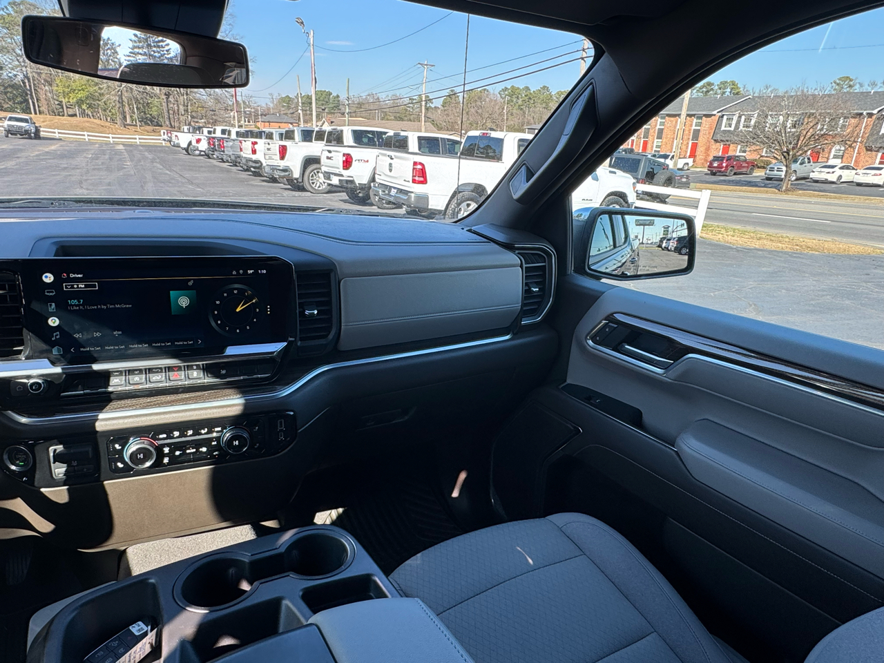 Chevrolet Silverado 1500 4WD Double Cab 147" LT w/1LT 2022