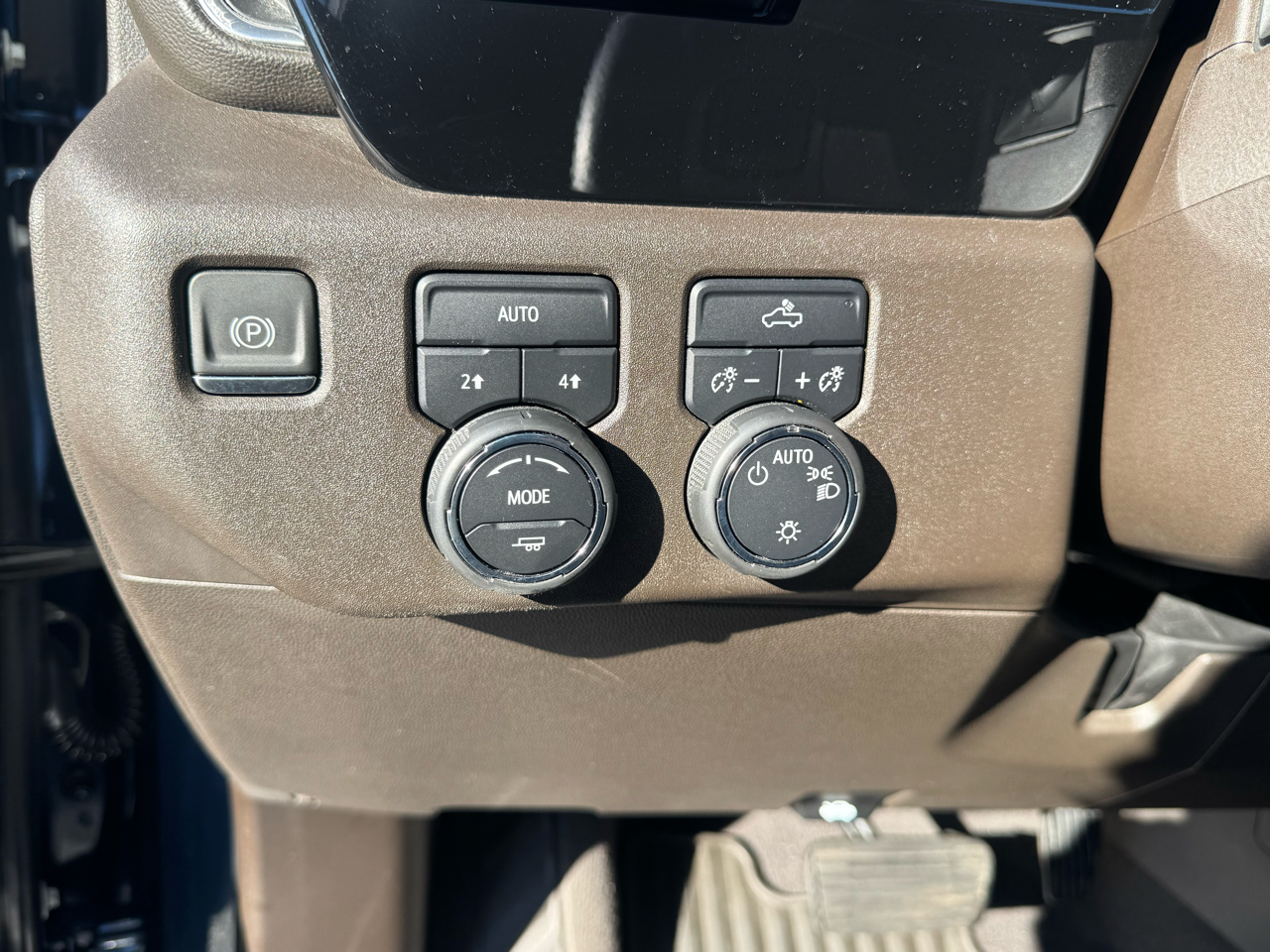 Chevrolet Silverado 1500 4WD Double Cab 147" LT w/1LT 2022