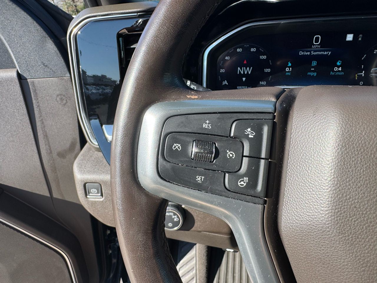 Chevrolet Silverado 1500 4WD Double Cab 147" LT w/1LT 2022