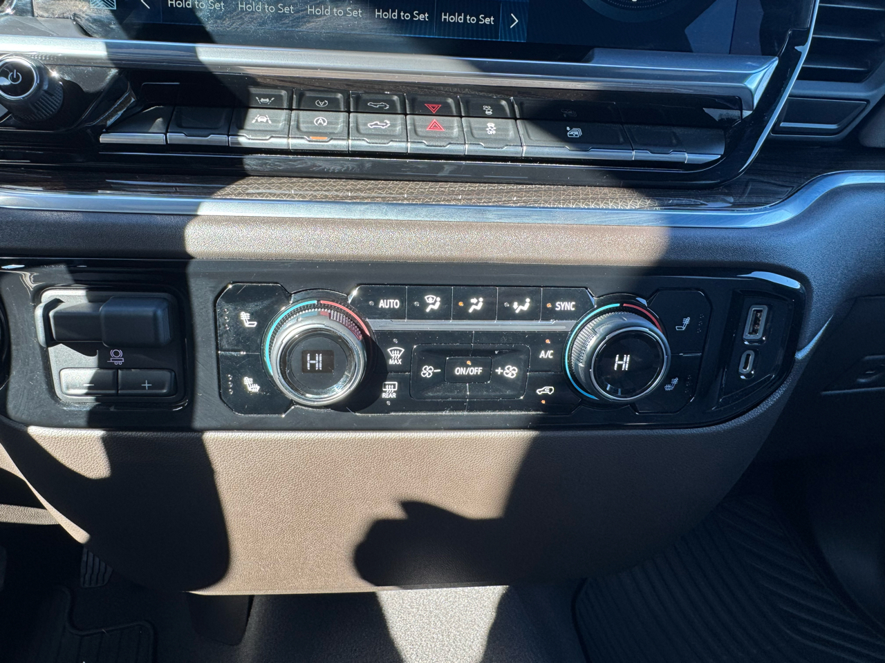 Chevrolet Silverado 1500 4WD Double Cab 147" LT w/1LT 2022