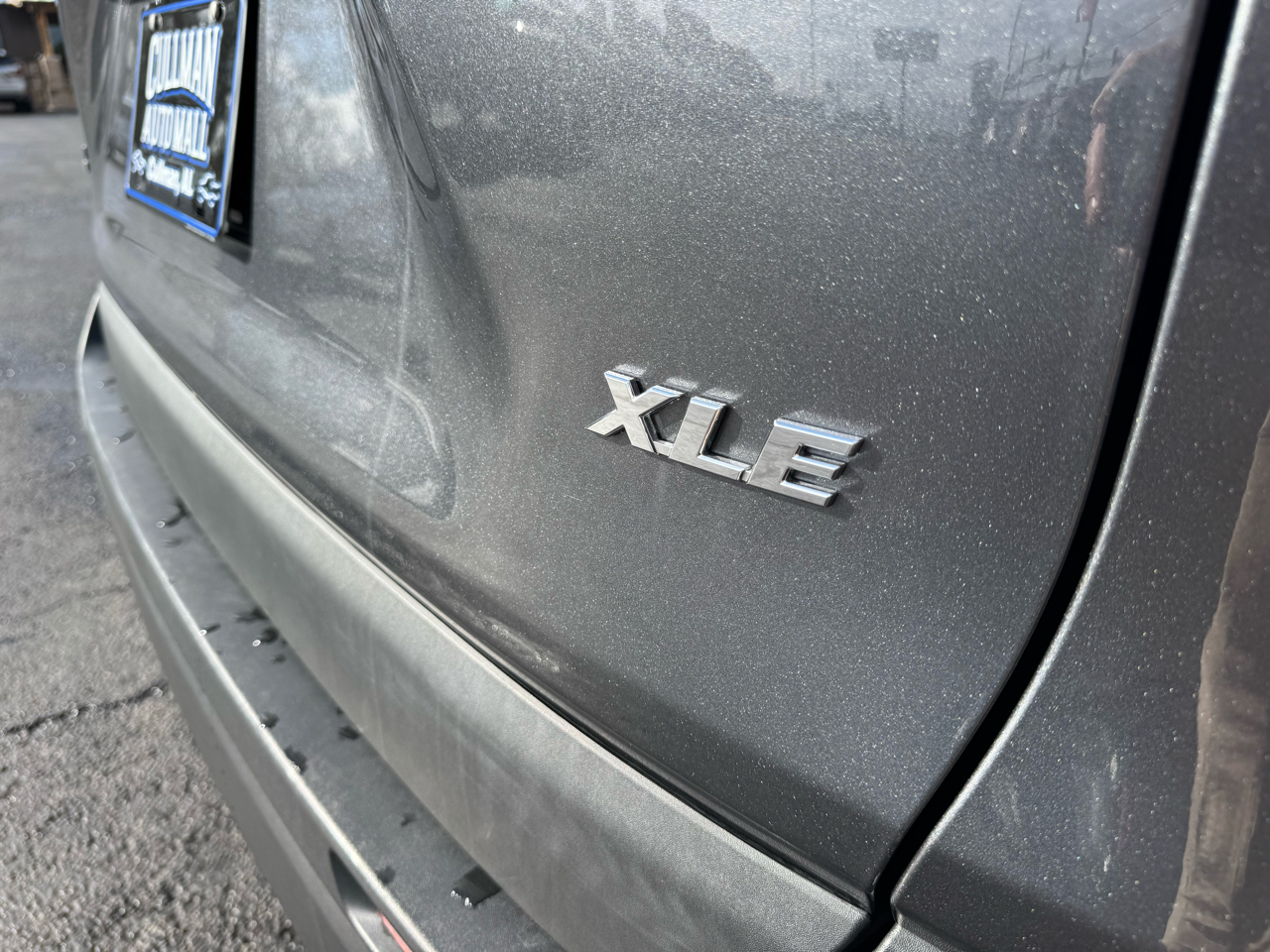 Toyota RAV4 XLE FWD (Natl) 2021