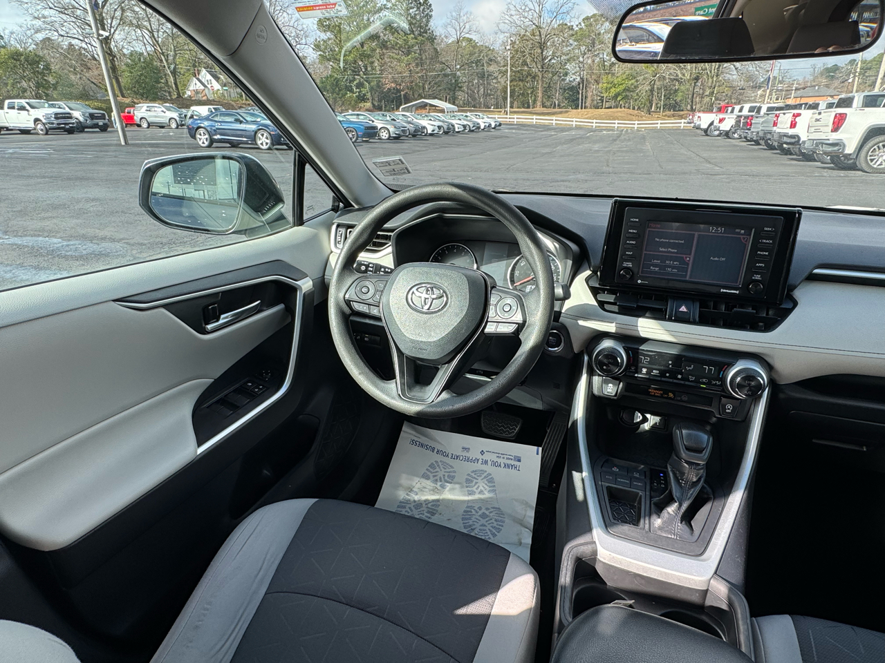 Toyota RAV4 XLE FWD (Natl) 2021