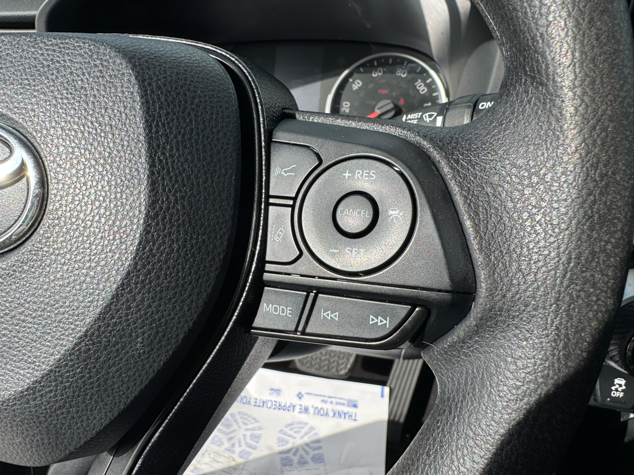 Toyota RAV4 XLE FWD (Natl) 2021